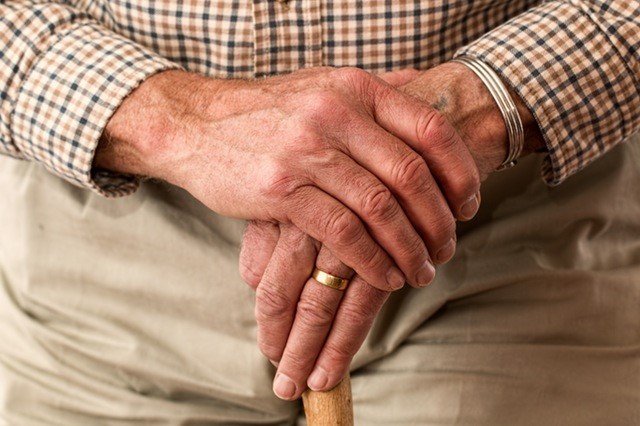 Why assisted living is the best option for seniors with dementia